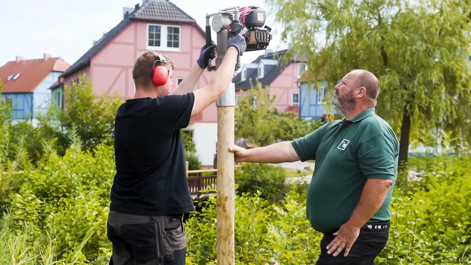 Standbild aus „Imagefilm Heiko Ehlermann Garten- und Sportplatzbau“ — Imagefilm für Heiko Ehlermann
