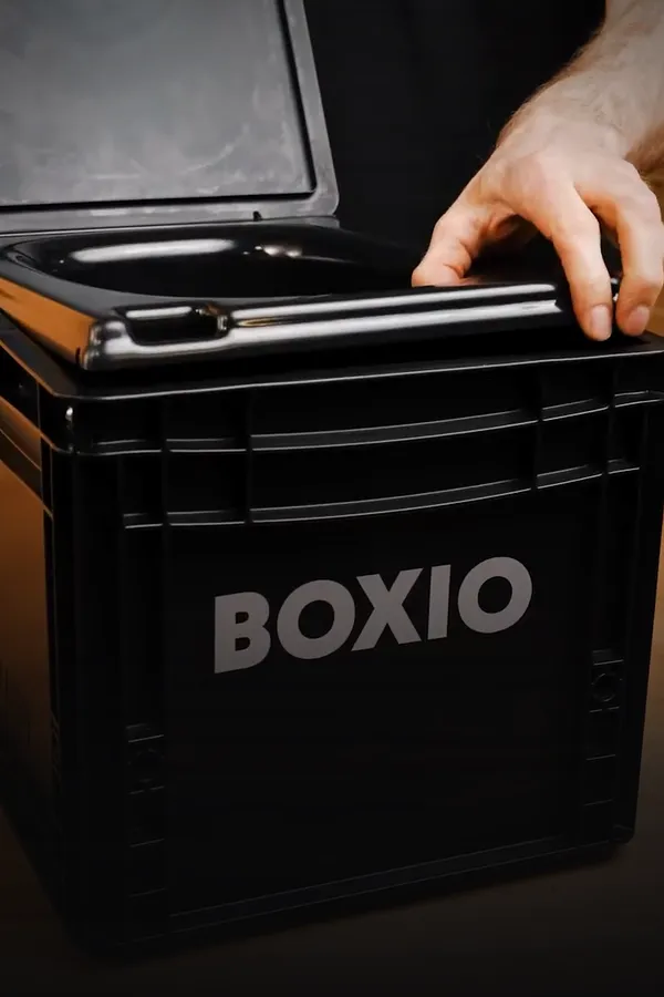 Filmplakat: Was genau ist BOXIO? — Produktvideo — Produktvideo für Duschkraft