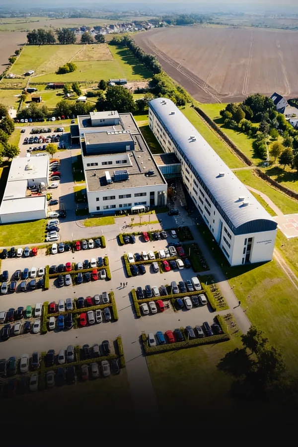 Filmplakat: Arbeiten bei den Bodden-Kliniken — der Arbeitgeber im Porträt — Recruitingfilm für Bodden-Kliniken